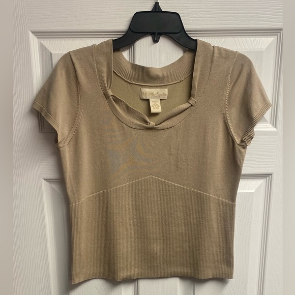 PARISIAN Signature Silk Blend Neutral Colored Top Size Petite Medium - Picture 1 of 3